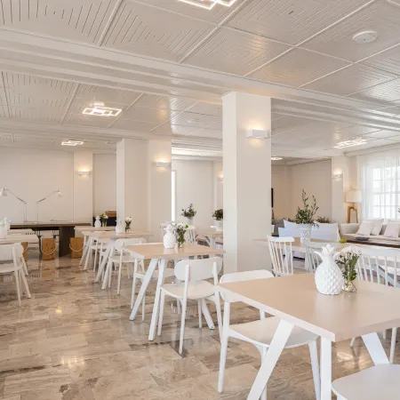 Ino Hotel & Suites