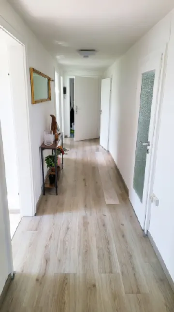 DG Links 40m 2-Zimmer Wohnung