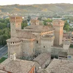 Il Castellaro ai Sassi Hotels in Tole