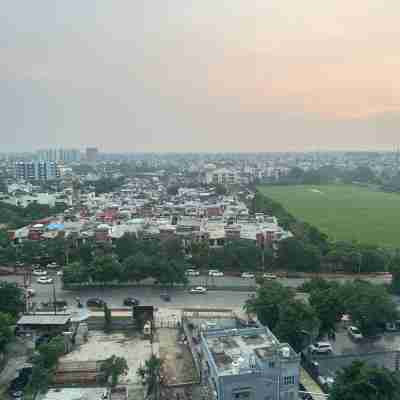 HighRiseViews FamilyFriendly NearTajMahal Others