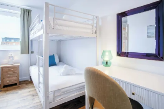 Skyline Duplex Penthouse - Llanelli Hotels in 