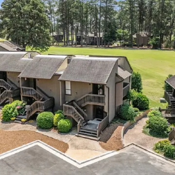 NEW reno! Walk to Pinehurst CC, The Cradle and enjoy the indoor putting green!