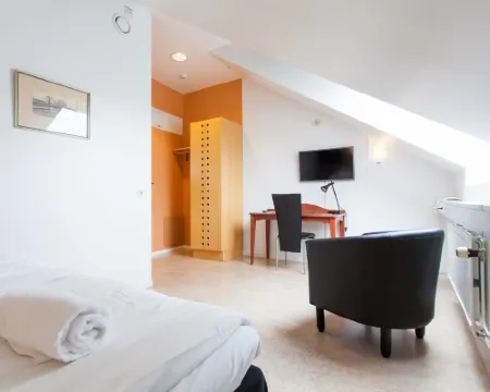 Pronova Hotell & Vandrarhem Hotels in Norrkoping