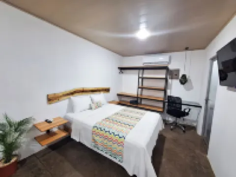Nomad Living CR Hotels in Tarcoles