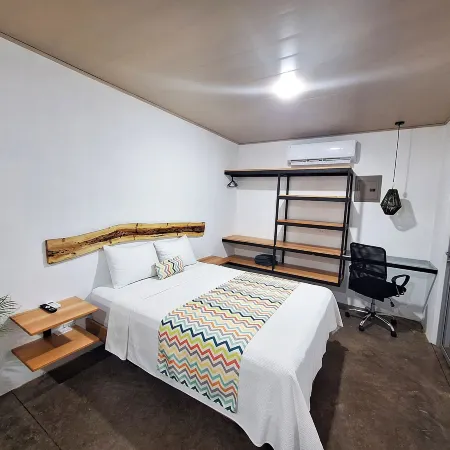 Nomad Living CR