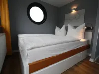 Hausboot Friedrich in Malchow Hotels in Malchow