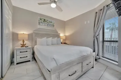 Pearl Suite, a Balcony Bayview Suite & Htd Pool