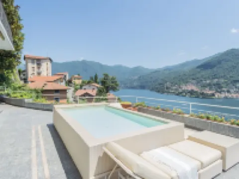 Villa Chiara Moltrasio with Private Garden by Rent All Como Hotels in Moltrasio