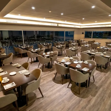 GrandView Hotel Buenos Aires Отели рядом с достопримечательностью «Конгресс-центр Buenos Aires Auditorium»