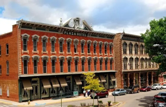 歷史悠久的廣場酒店