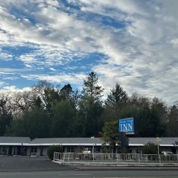 Western Village Inn-Newly Renovated