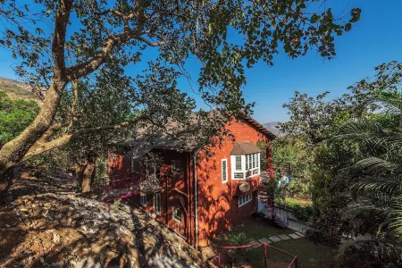 CosmicStays Elysium Farmhouse Отели в г. Bhadas Bk.