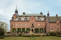 Engsholms Slott Hotels near Skylt ang Sörmlandsleden