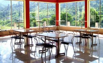 Riverside Resorts