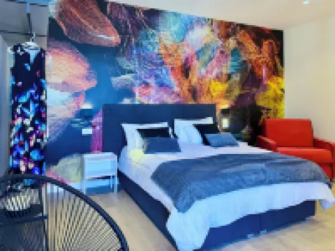 YourHome - Il Pino Rooms & Apartment Hoteles en Meta