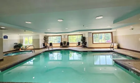 Holiday Inn Express & Suites Rochester