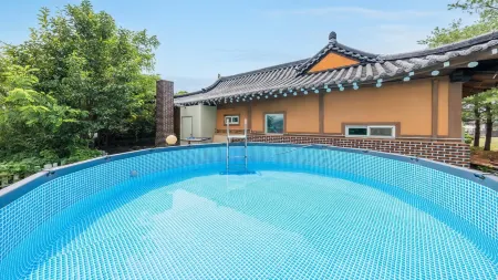 Ganghwa Gichayeohaeng Pension Отели рядом с достопримечательностью «Bomunsa Temple»