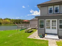Waterfront Access and Stunning Ocean Views - Charming Maine Retreat