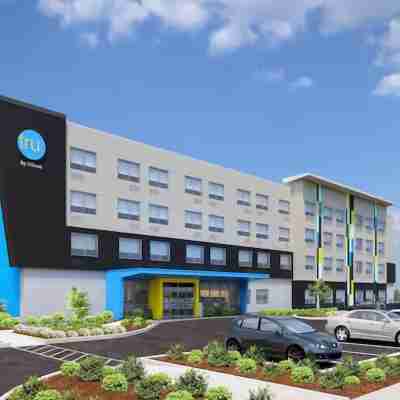 Tru by Hilton Lodi Hotel Exterior