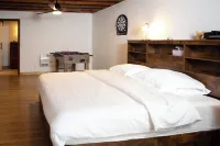 earthship forest exile 템플 호텔