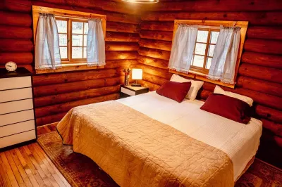 Westby Hideaway: Charming & Cozy 2-Bedroom Cabin on a Peaceful Dead-End Road.