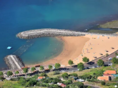 Sunny Beach Machico Apartment by Holiday Rental Madeira Hotels in Machico