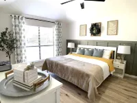 Stunning Newly Renovated Family Friendly Home w/Hot Tub, Fire Pit + Game Room