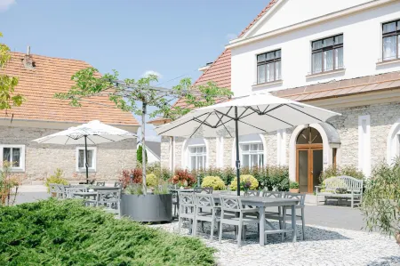 Na Kmíně Отели в г. Liblice