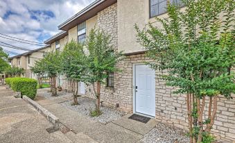 Modern Lakeside Golf Course Retreat w/ Deck!