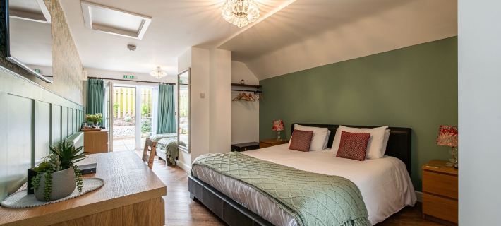 Stonehenge Courtyard Hotels in Salisbury