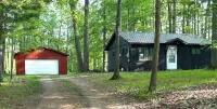 Charming Renovated  Cabin with a Cottage vibe.  Thus "The Cabbage"