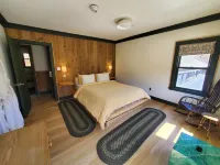 Little Cat Lodge Các khách sạn ở Great Barrington