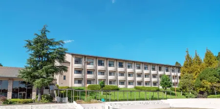 UE GARDEN RESORT Отели рядом с достопримечательностью «Сирахата»