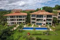 Ground-Floor Condo Near Beach & Marina by Spcr - Homestays