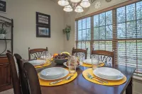 Holiday Villa Near Sdc, Lake, Fish Hatchery, Plus Ledgestone Golf Course on Site Hotels in Ruth C Township