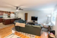 4 Bedroom Home, Fenced Yard and Hot Tub!