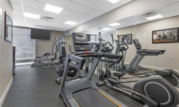 Best Western Plus Travel Hotel Toronto Airport