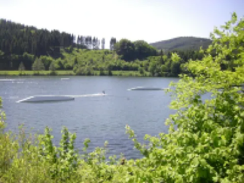 beautifully furnished apartment right on the lake Hillebachstausee Hotels in Niedersfeld