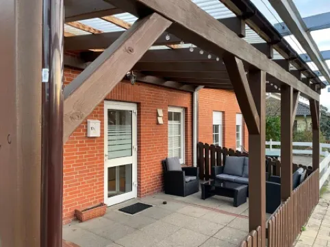 Cozy vacation apartment with canopy 5 minutes from the harbour