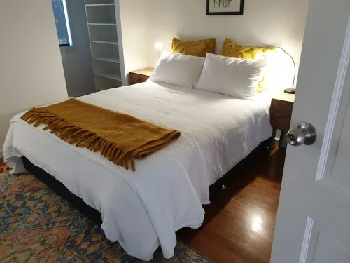 Country family cottage on our farm Hotels in Mowbray Park