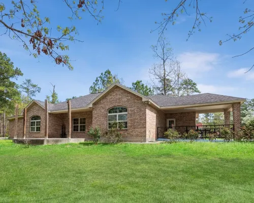 Tremendous Family Home on the Curve! 3-bedrooms close to the lake and amenities 賈斯珀縣酒店