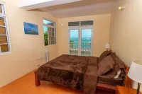 Oceanfront 3-bedroom villa with spectacular view! Hôtels à : 