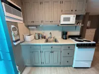 Charming Romantic Studio with Kitchenette, Private Patio. Walk to Beach! Hotel a Dennis Port