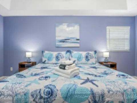 Turquoise Turtle Cove-25 Minutes to the Beach and Port! Hotels in Rockledge