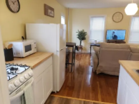 The West Loft at Dartmouth Avenue *New 1-Bed Apt