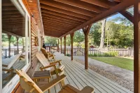Mad River Cabin – Cozy Retreat Near Skiing, Golf & Nature in Thornton, NH