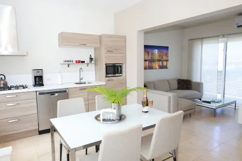 Palapa Suite # 1, walk to Eagle Beach