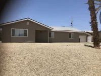 Havasu House w BBQ on corner lot , peaceful!