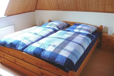 Ren. Apartment very close to the Baltic Sea, central, garden, WiFi, parking by the house