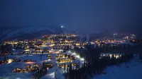 Cozy Big White Ski-In 1-bedroom condo. Sleeps 4-6+. RENOVATED! Pet-Friendly